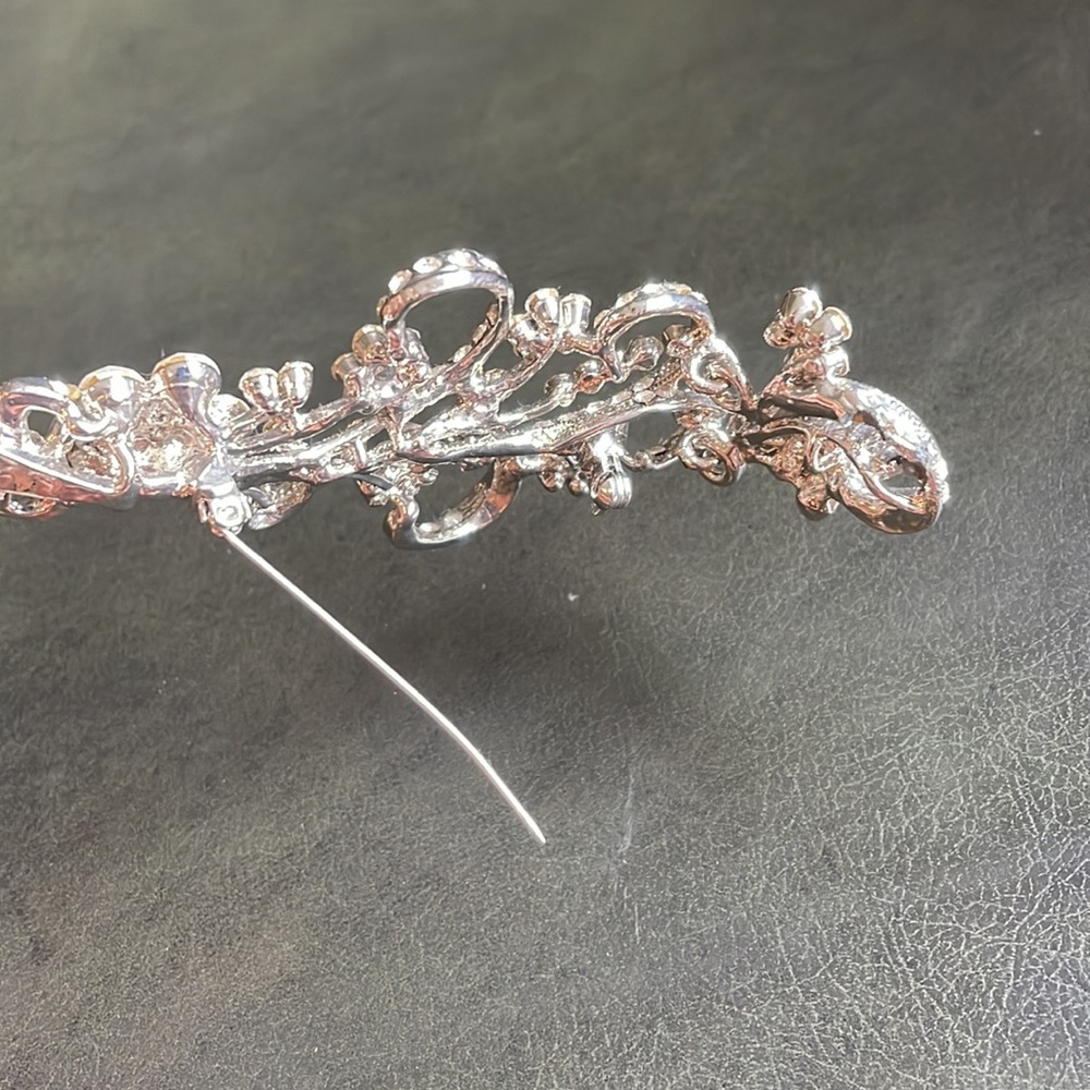Vintage Brooch Bling Diamanté Leaf Floral Design - Costume Jewellery - Picture 12 of 16